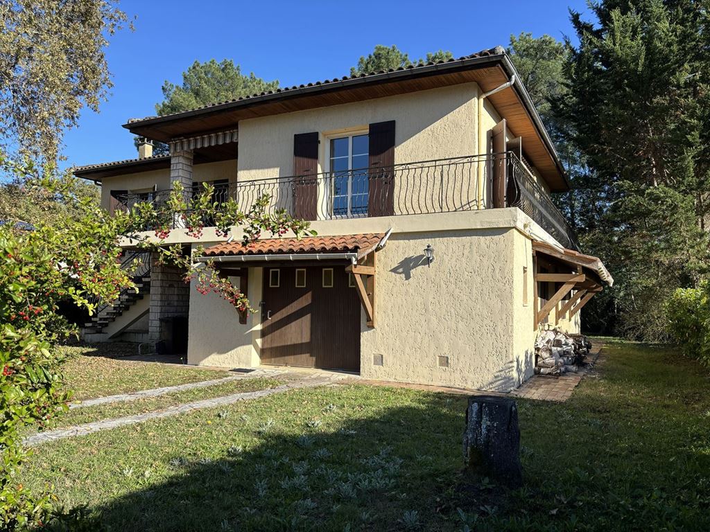 Maison traditionnelle ST MEDARD EN JALLES 832000€ DBENQUET INVEST Maison traditionnelle ST MEDARD EN JALLES 832000€ DBENQUET INVEST